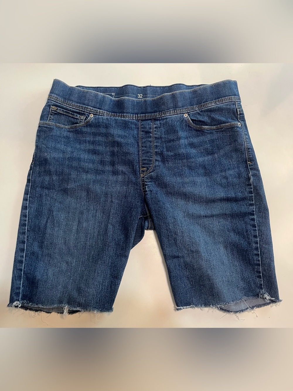Women’s Levi’s Pull On Cutoff Denim Shorts